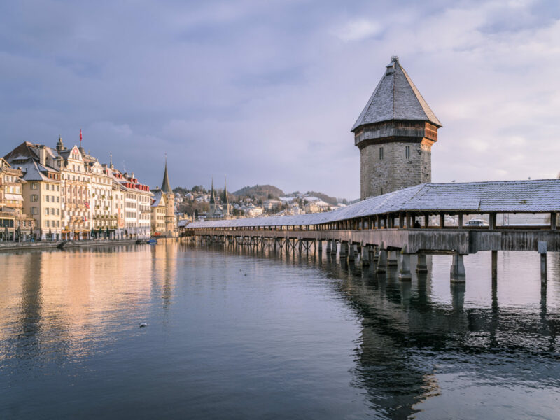 Die Stadt Luzern - Kapellbrücke mit Wasserturm